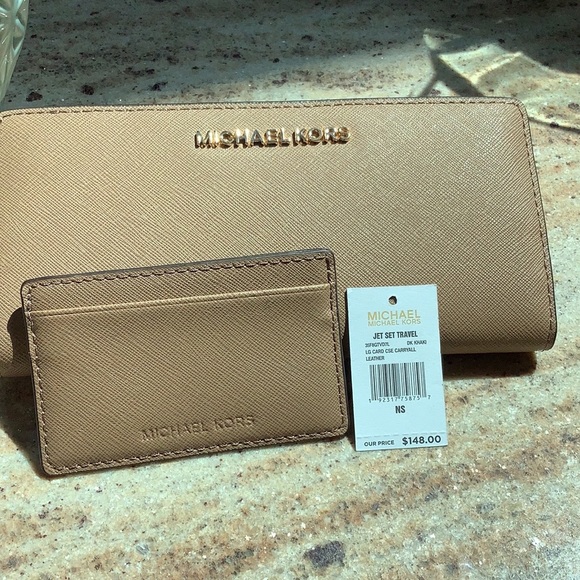 MICHAEL Michael Kors Handbags - MK Leather Wallet NWT